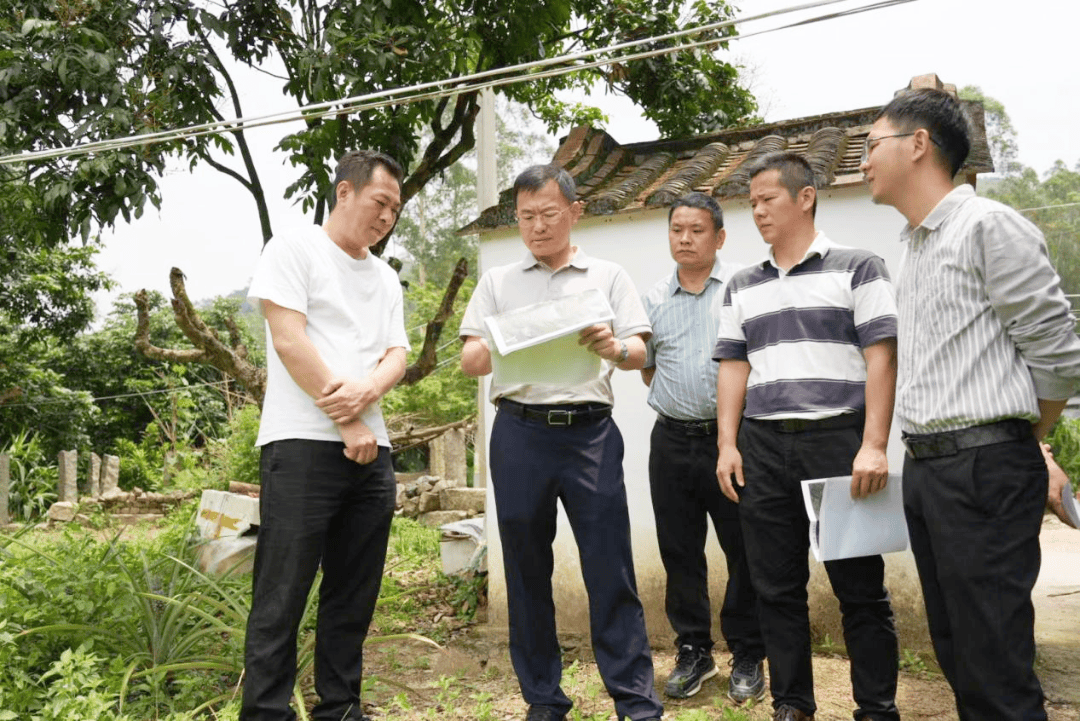 近日,漳州市常山开发区党工委书记庄跃庆带队到内山