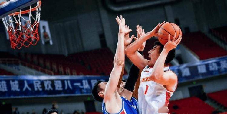 女篮名将展淑萍:丧夫后嫁未婚男,她为再婚丈夫的父爱感动落泪