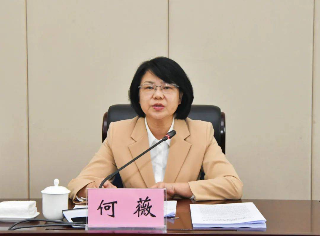 市人大常委会副主任杨游明,汪立,刘红梅,党组成员杨金松,秘书长田景余