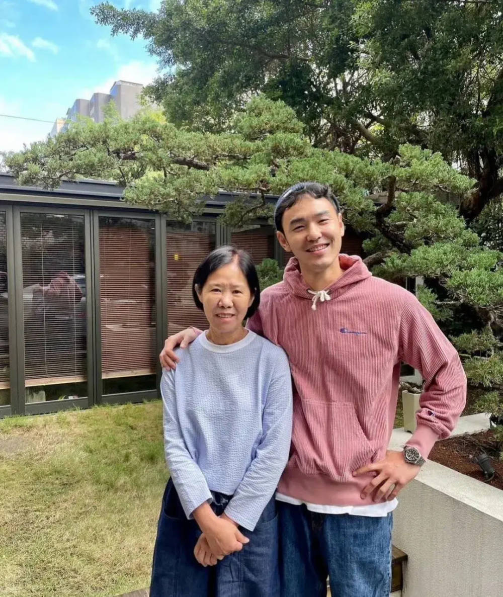 阮经天母亲离世!《周处》爆红后仍留台尽孝,曾公开支持妈妈离婚