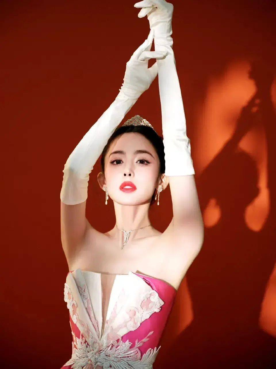 女星靠养小宝贝转运?女演员被假豪门骗婚?邓超孙俪投资亏上亿?