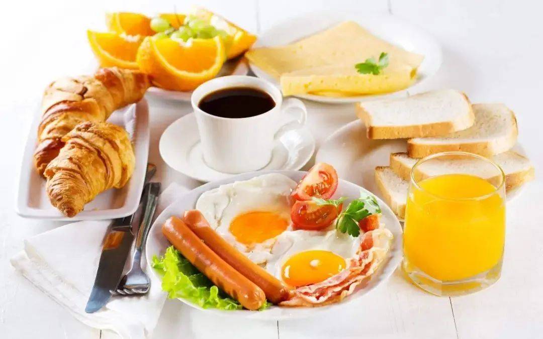 元气满满的一天用一段营养均衡而又丰盛的早餐一日之计在于晨西式早餐