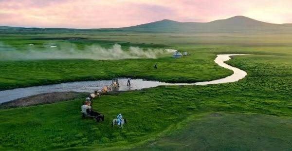内蒙古西乌旗草原“99号公路”旅游推介会在渝举行