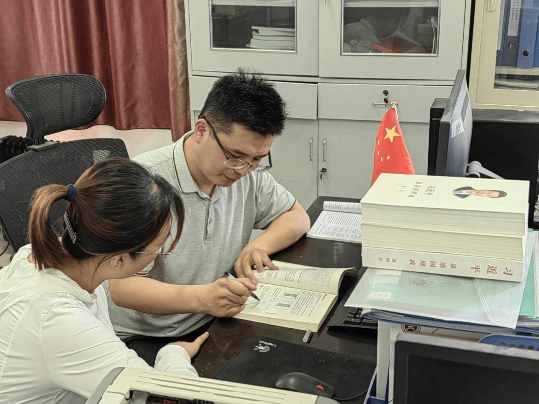 危急时刻,纵身一跳!河南一高校教师勇救落水母子