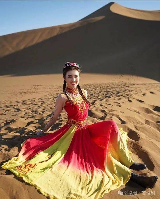 梁凯晴穿民族服 化身沙漠公主劲诱人
