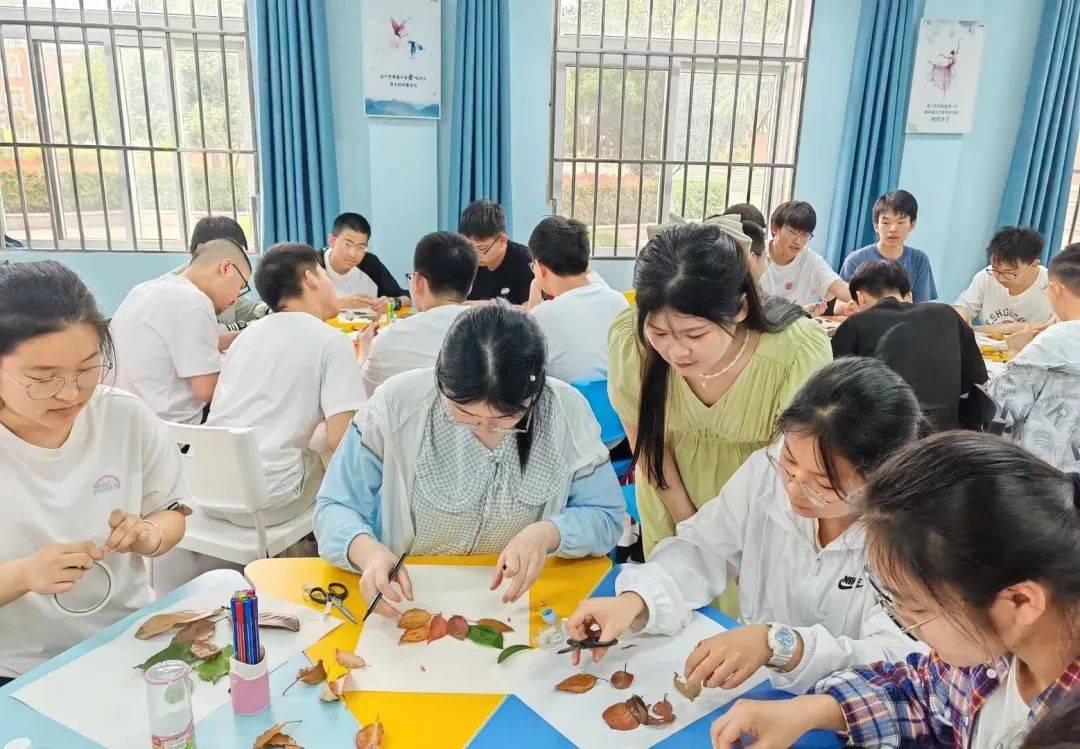 铜陵一中开展心理健康宣传教育主题活动