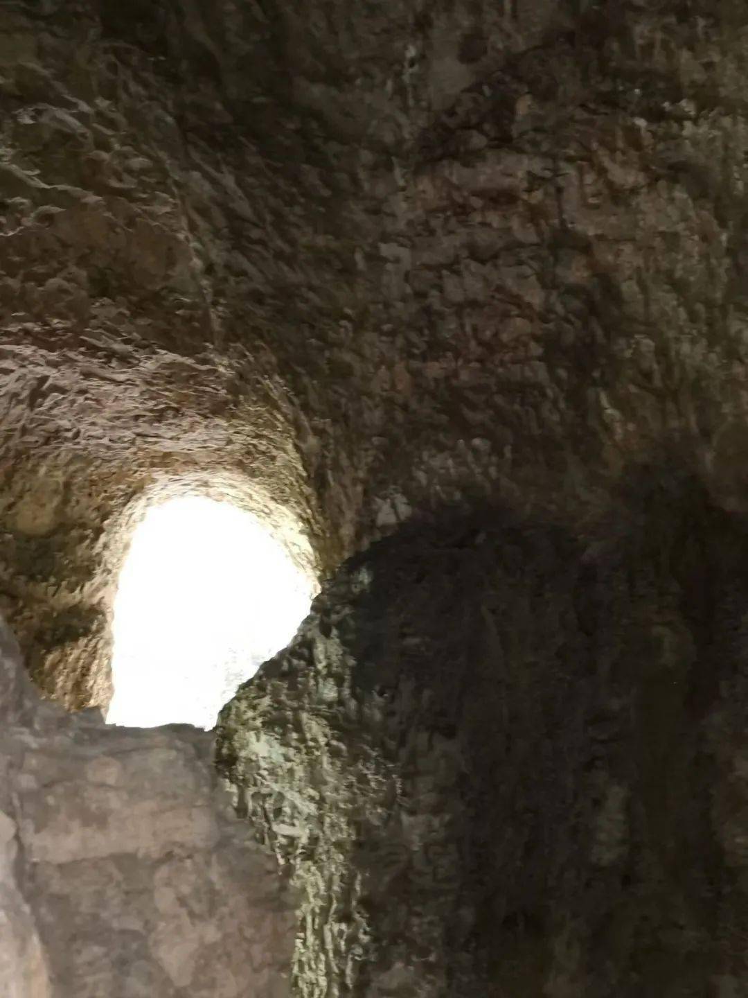 【云溪山人游记】雁山桐花开(一)灵岩_莲花洞_谷口_旅游