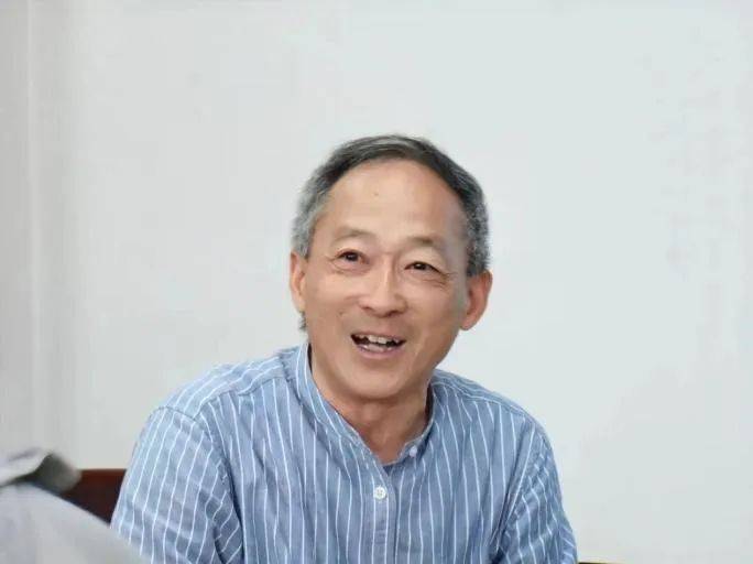 76左右滑动,查看更多76下午松江区叶榭镇徐姚村党总支委员俞连平