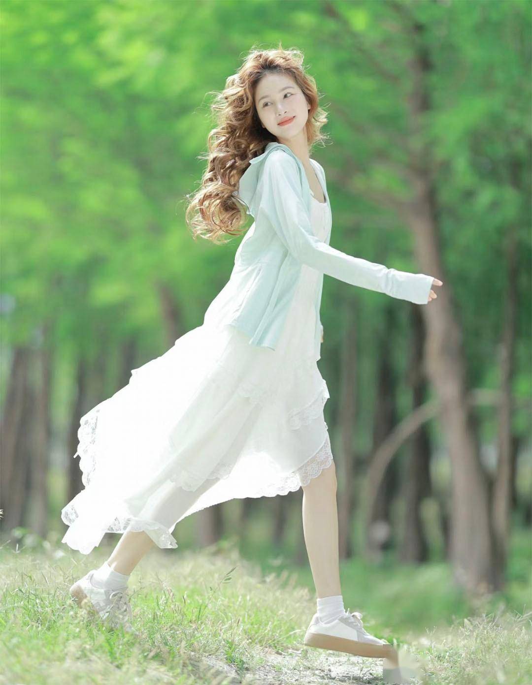 今年夏季的"流行色",为什么非它们莫属?