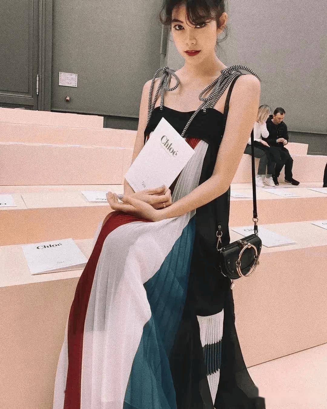 日本名媛森星在宝格丽活动上公然挤舒淇,霸道!无礼!很日本!