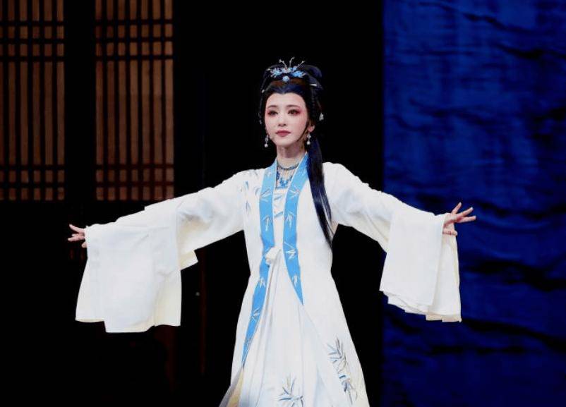 出击综艺,李云霄坚守越剧,宛如当年刘建杨和六小龄童_猴戏_浙江_绍剧