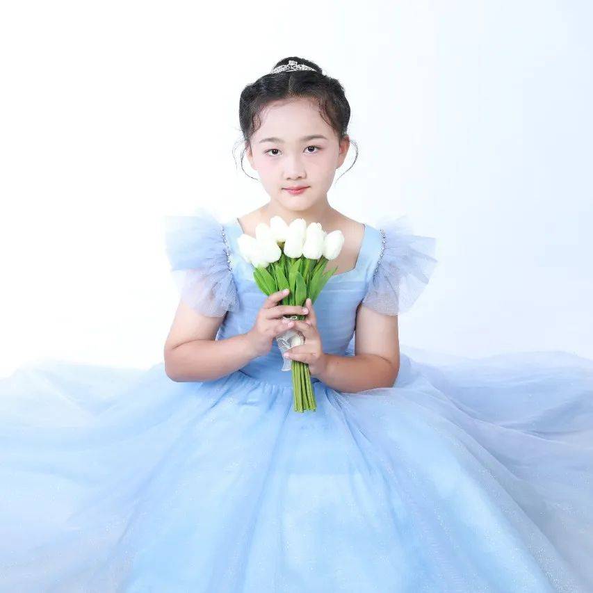 小小红领巾丨优秀少先队员风采展示—周雨桐