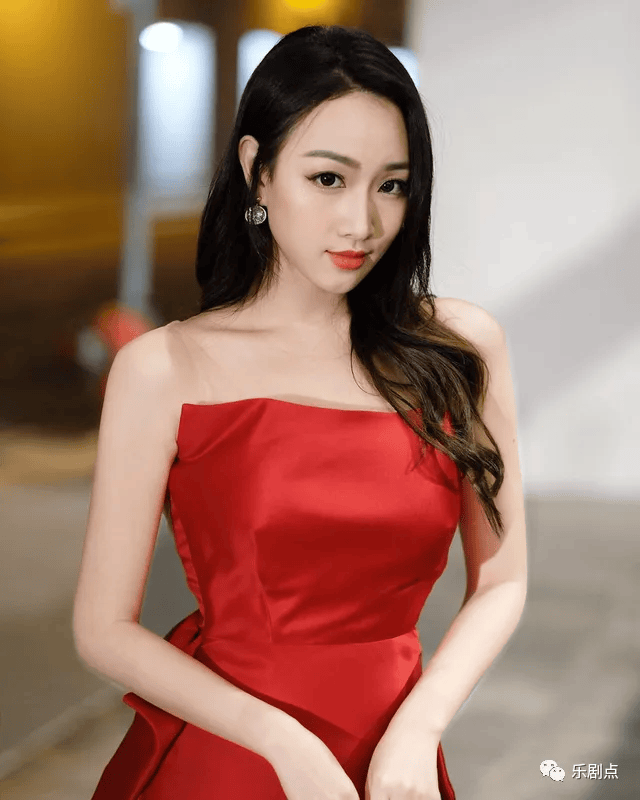 90后tvb新晋女神黄子桐,美貌与智慧并存的多才多艺小姐姐_香港_演艺