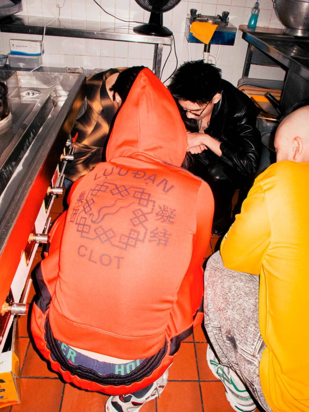 作为提倡亚洲男性另类形象的男装品牌,名称于越南语中有「危险人物」