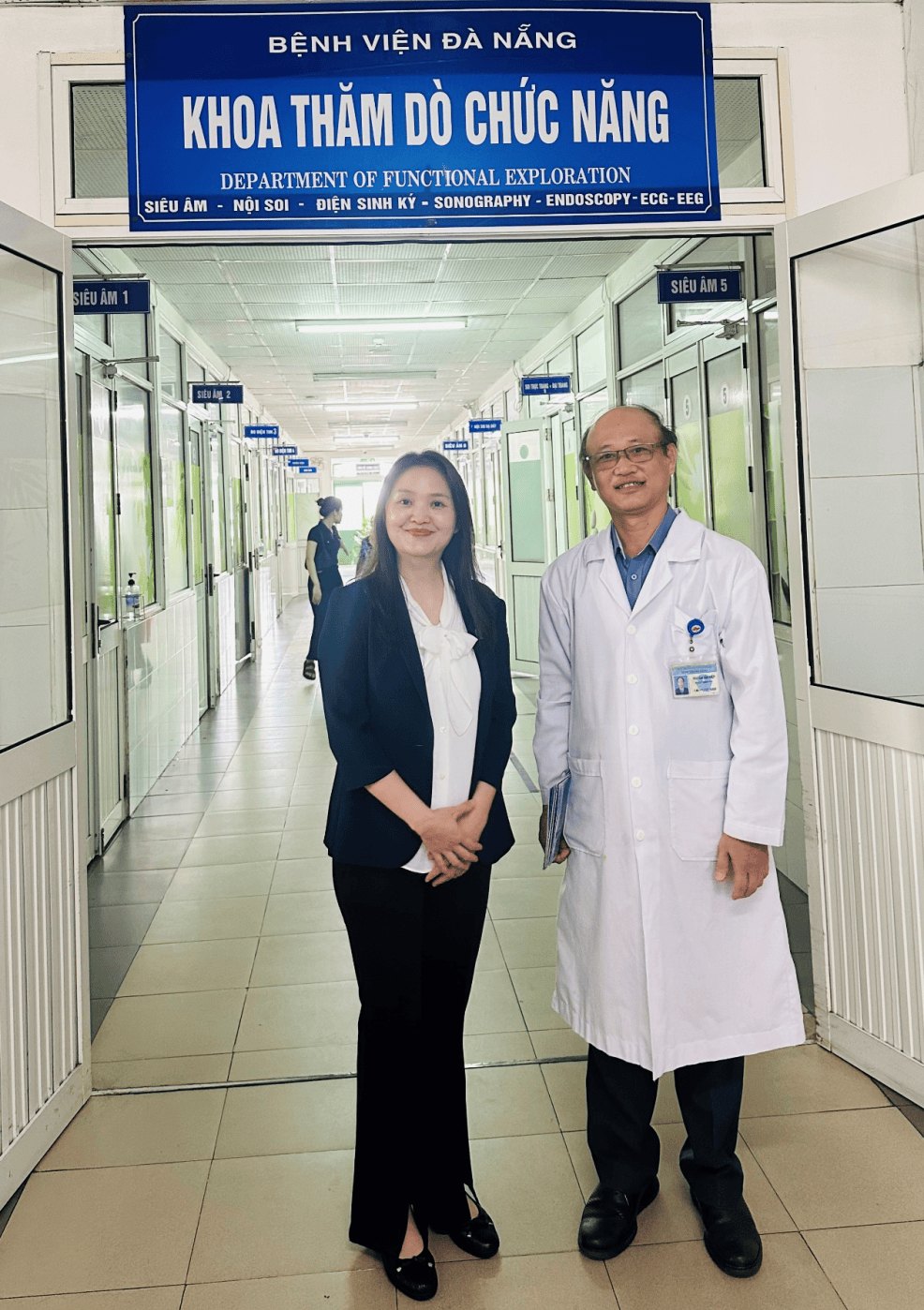 广西医科大学第一附属医院公务代表团出访越南庆和省与岘港市