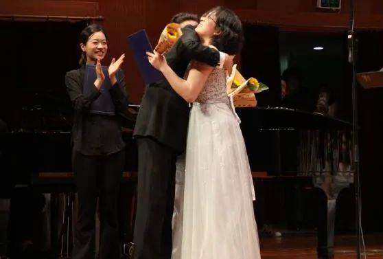 16首新作发布!上海师大泊乐合唱团"乐润人心"