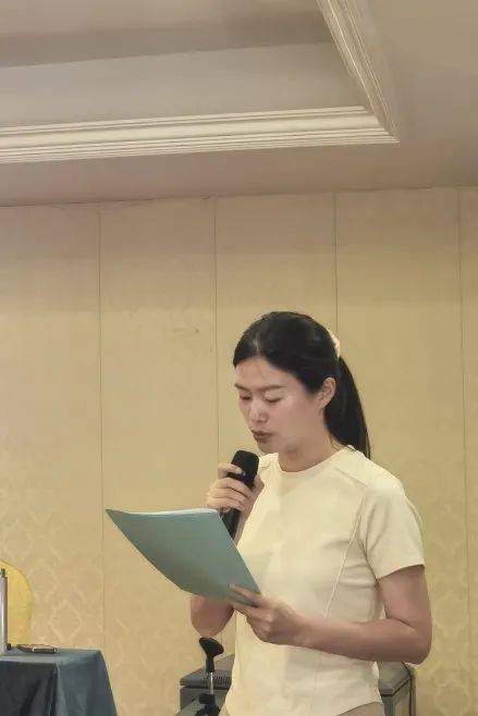 夏老师结合浙江省精品课程《九十九种想象》园本课程建设经历,聚焦