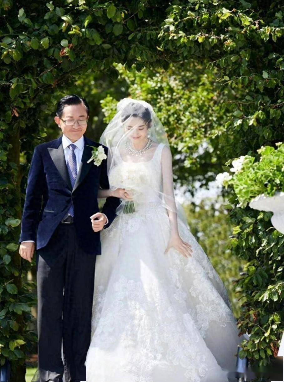 张若昀母亲 婚礼图片