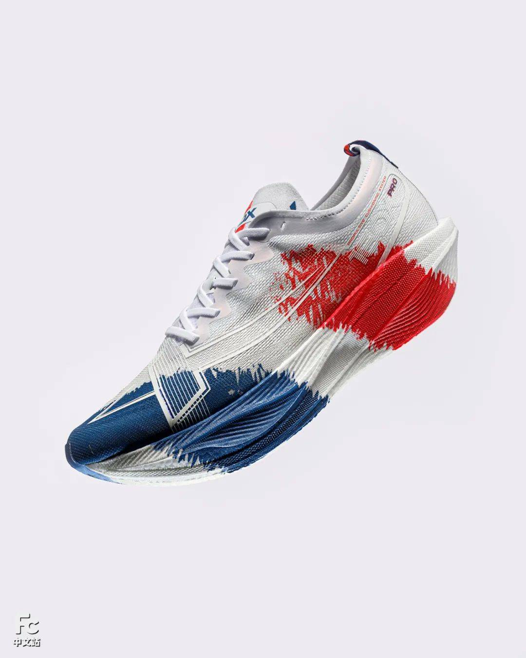 跑鞋_美学_特步