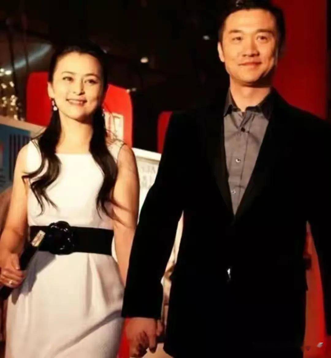 黄志忠:与何音离婚13年,55岁仍单身,前妻带孩子嫁小9岁许云帆