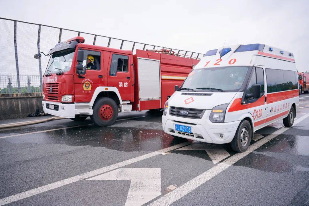 蔡甸道路救援图片