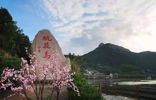 夏天的浪漫,看海占一半,绝美海岛短途游,满足对海岛的向往_象山_洞窟