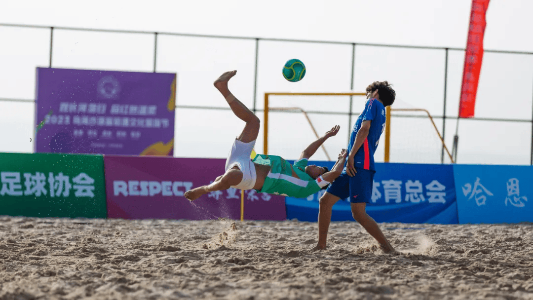 截至目前乌海市建成标准沙滩足球场地11块,入选中国沙滩足球国家队3人
