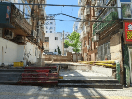 老旧楼院换新颜,拆违攻坚见实效——台东街道全力推进违建治理工作