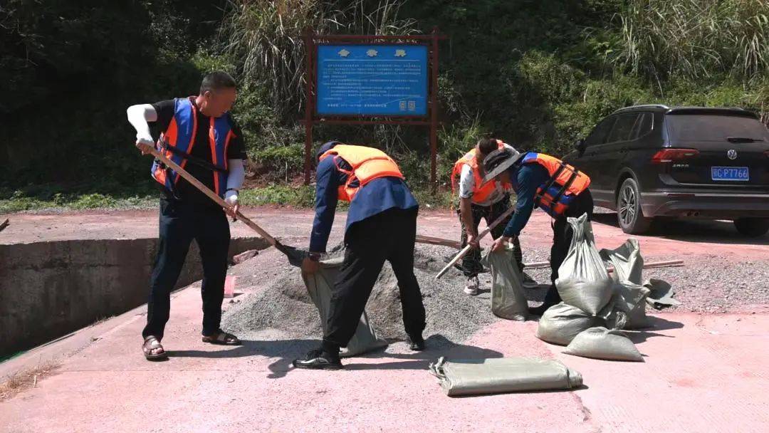 远安县开展2024年防汛抢险应急演练