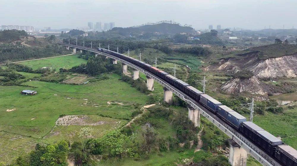 新华社关注|广西高水平共建西部陆海新通道
