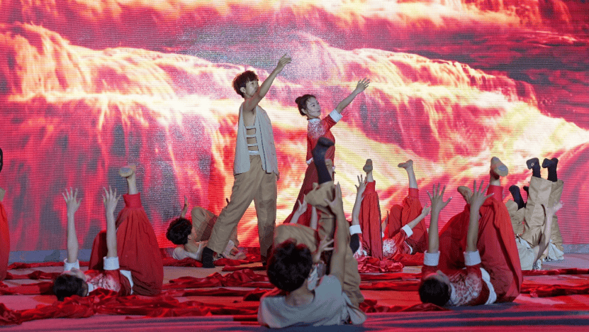 我校举办"舞动青春 音你绽放"大型歌舞晚会_舞蹈_志愿_音乐