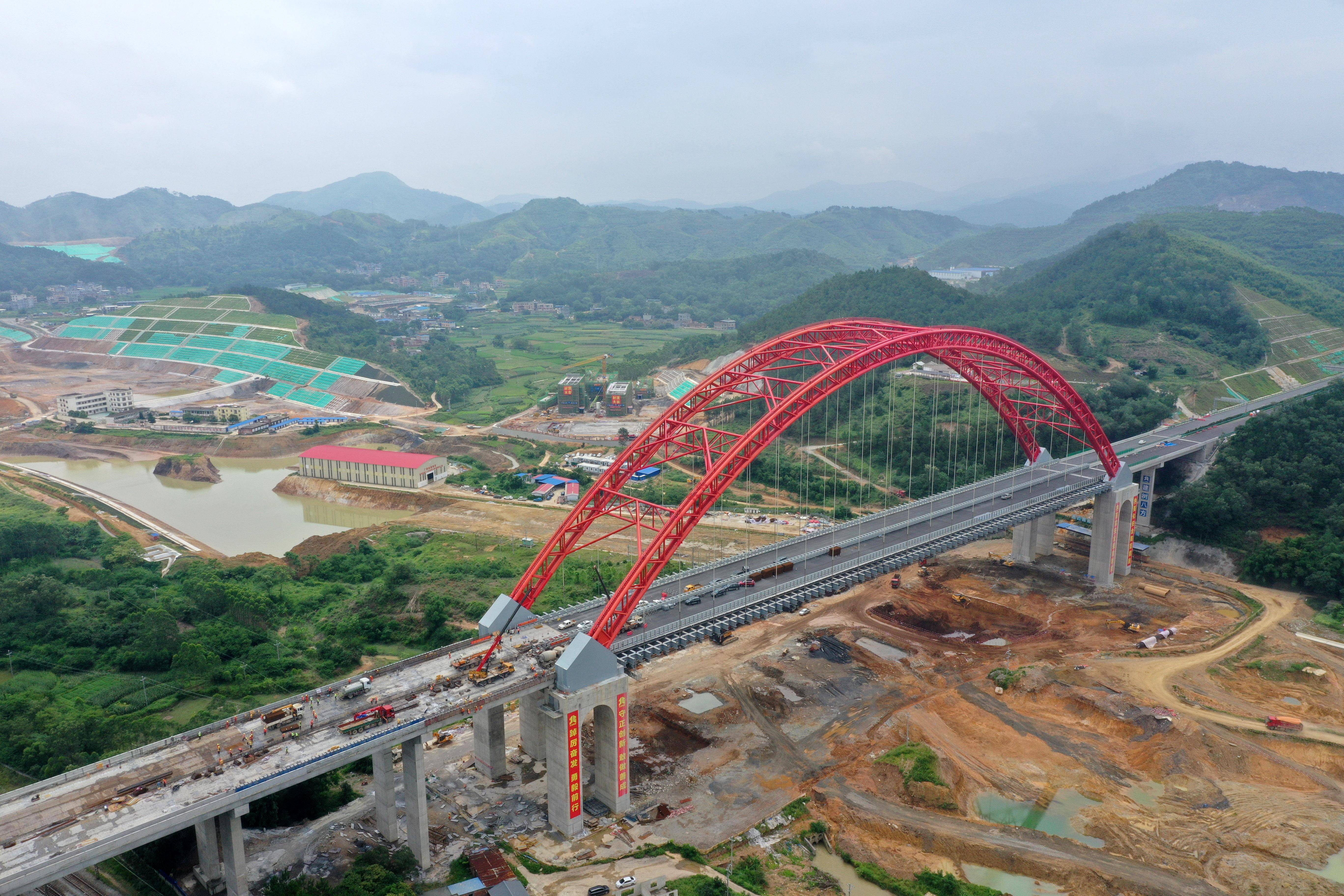 南湛高速公路图片