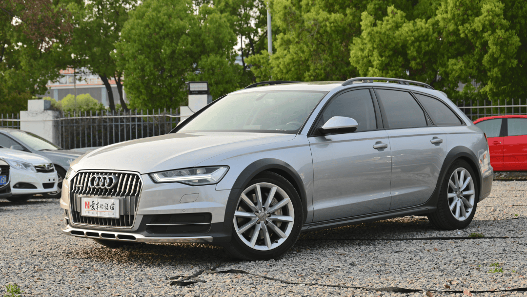 显里程:50011km交付时间:2024年4月上牌时间:2019年3月2018款 奥迪 a6