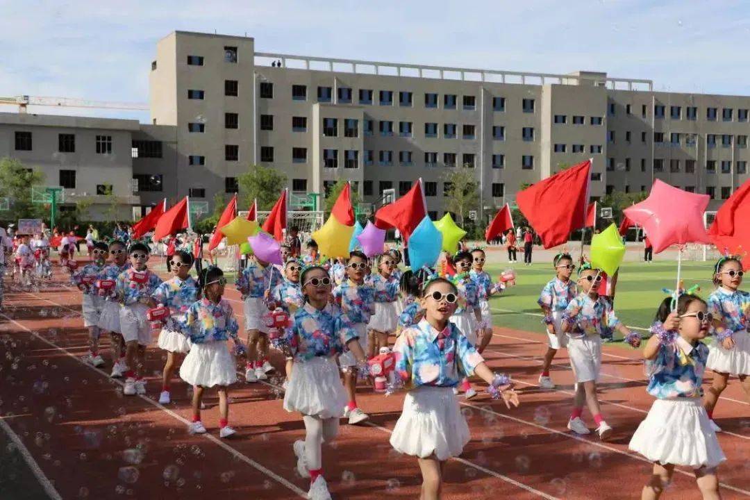 甘肃省各级少先队组织开展"红领巾爱祖国"主题实践活动_少先队员_示范