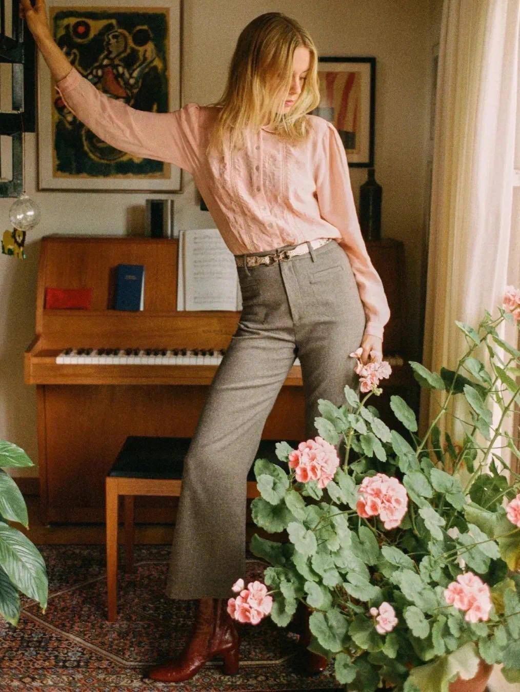 夏天别总一身黑,看这些亮色系搭配,浪漫又高级