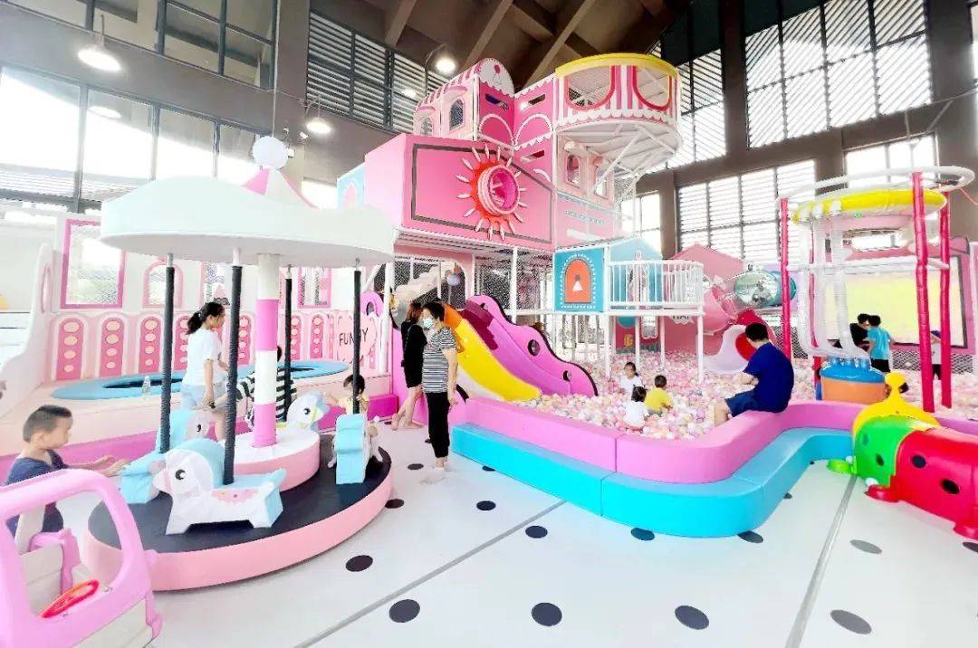 遛娃 温泉自驾游~打卡网红亲水泳道 泡温泉 ,带私家泡池,畅玩儿童乐园