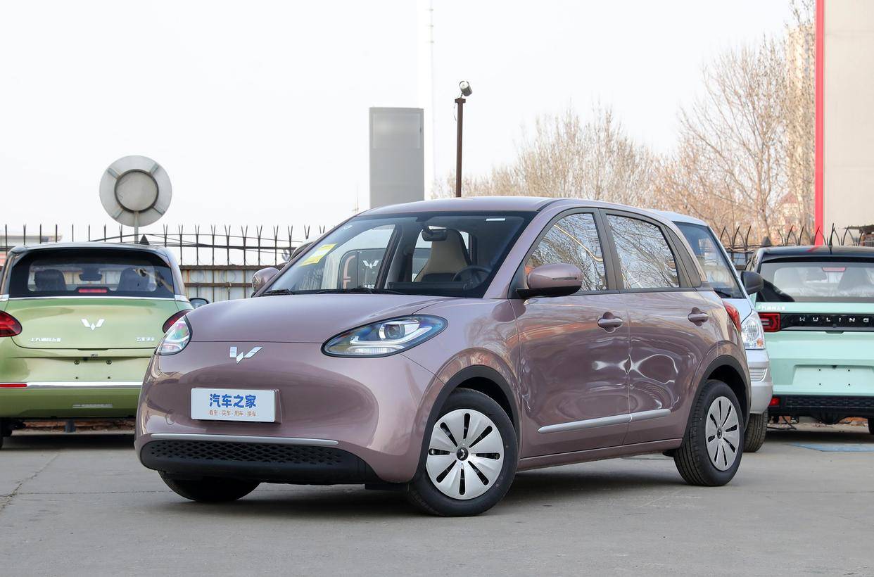 五菱缤果南宁优惠促销,最高可享 0.8 万优惠,售价 8.08 万起