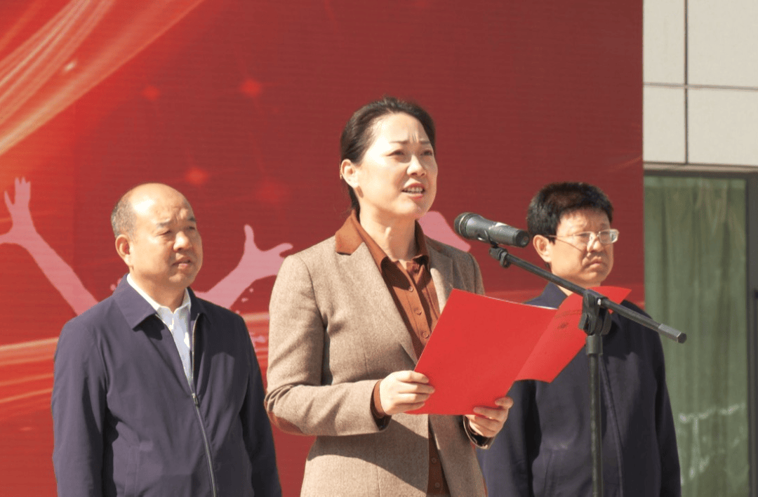 王芳在欢迎词中代表甘南州人民政府向长期以来关心支持妇女儿童健康