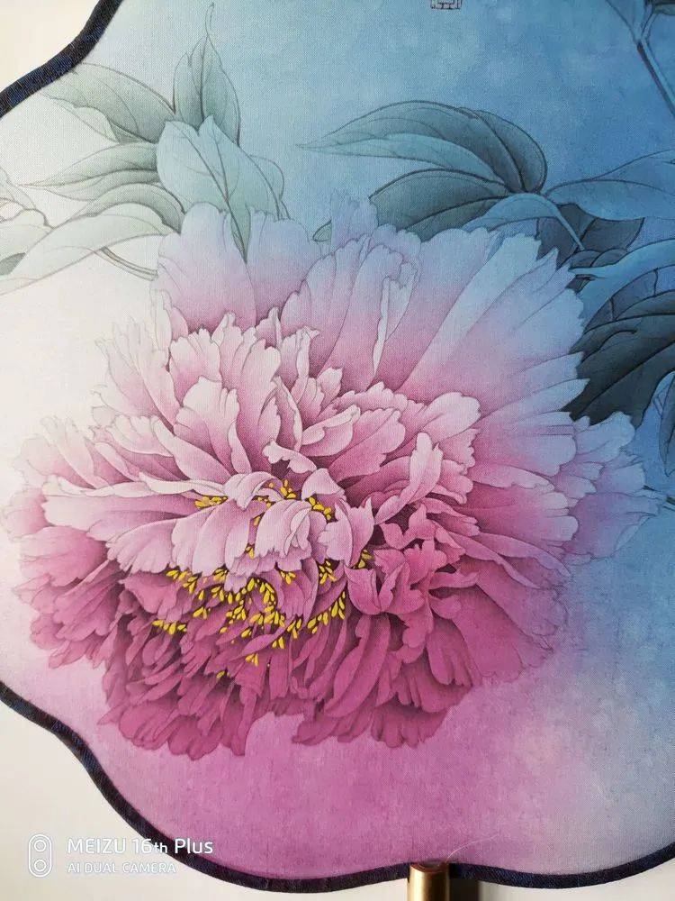 漂亮的工笔黄,紫牡丹团扇,这样画的!