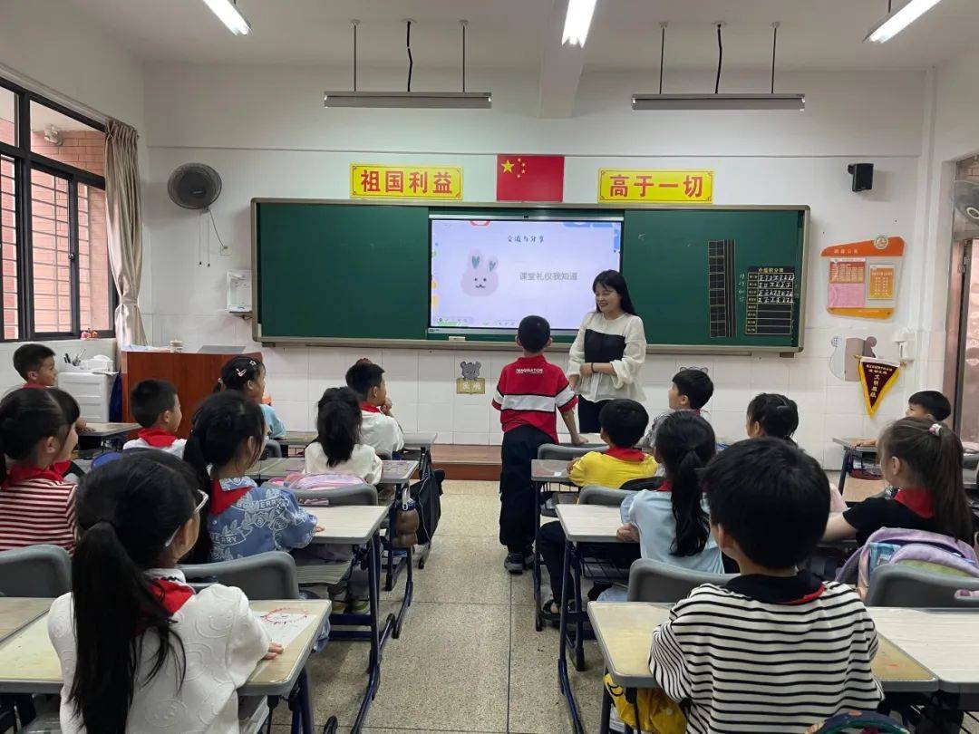 文明养成在行动|晋江市安海中心小学开展文明礼仪养成教育系列活动