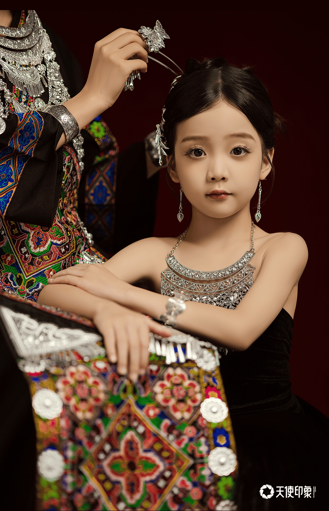 一组苗族写真,见证时光中的美丽传奇!