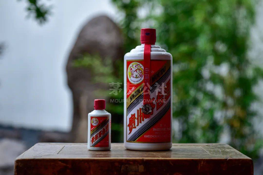 "公斤茅台"即1l装飞天,容量较大,适合家人团聚时畅饮.