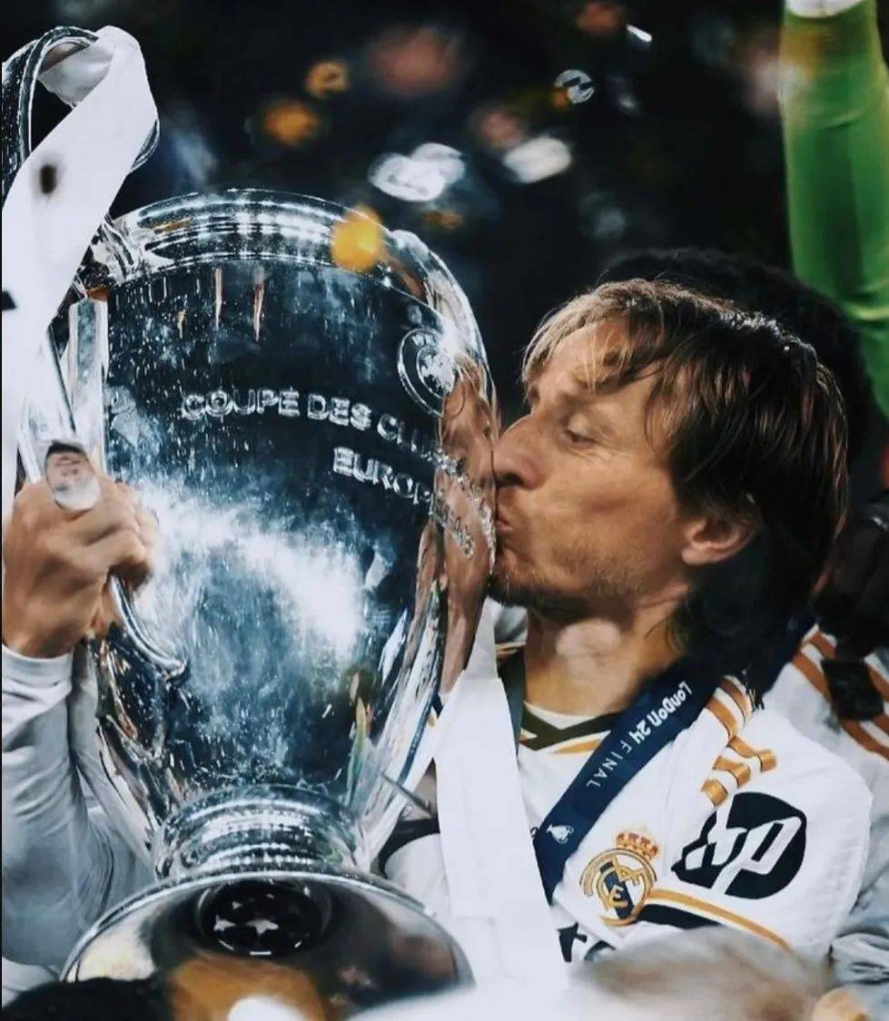 法尔克:拜仁愿加薪挽留戴维斯!姆总国家队发威!