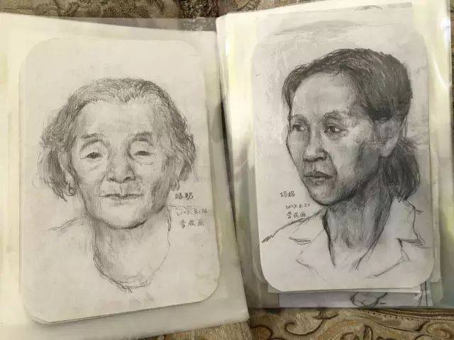 他山之石·艺‖川美保安10年画千张速写,央美食堂服务员画法细腻,国美