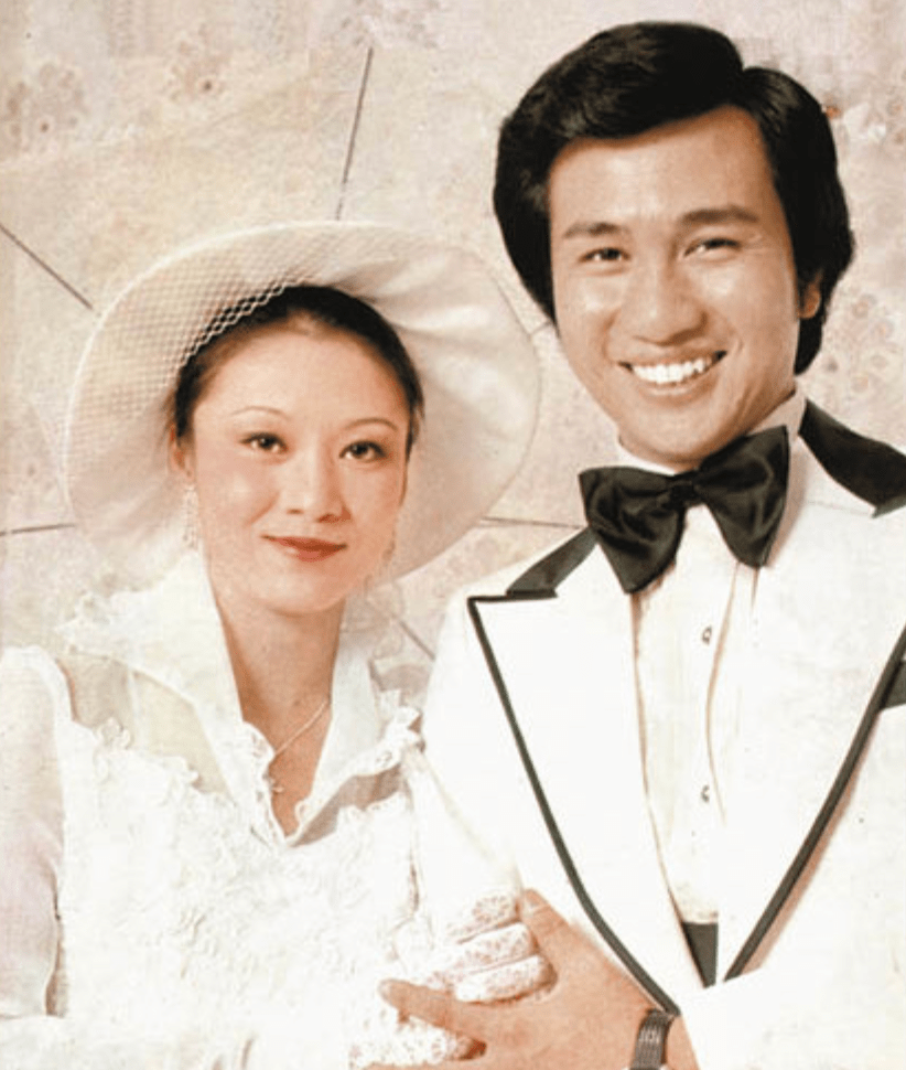 她花容月貌浑身都是戏,夫妻恩爱40年,64岁去世后丈夫悲痛欲绝_欧阳佩