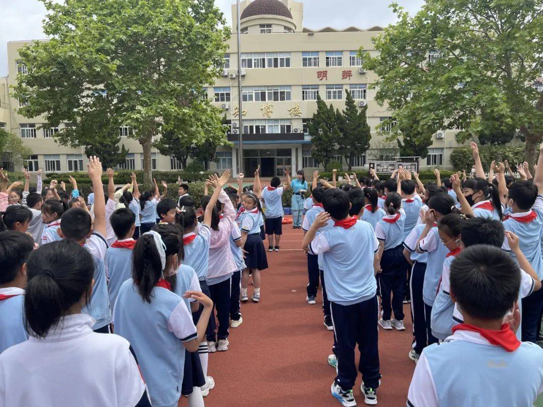 防溺常演练,安全伴我行——青岛台东六路小学开展防溺水应急演练活动