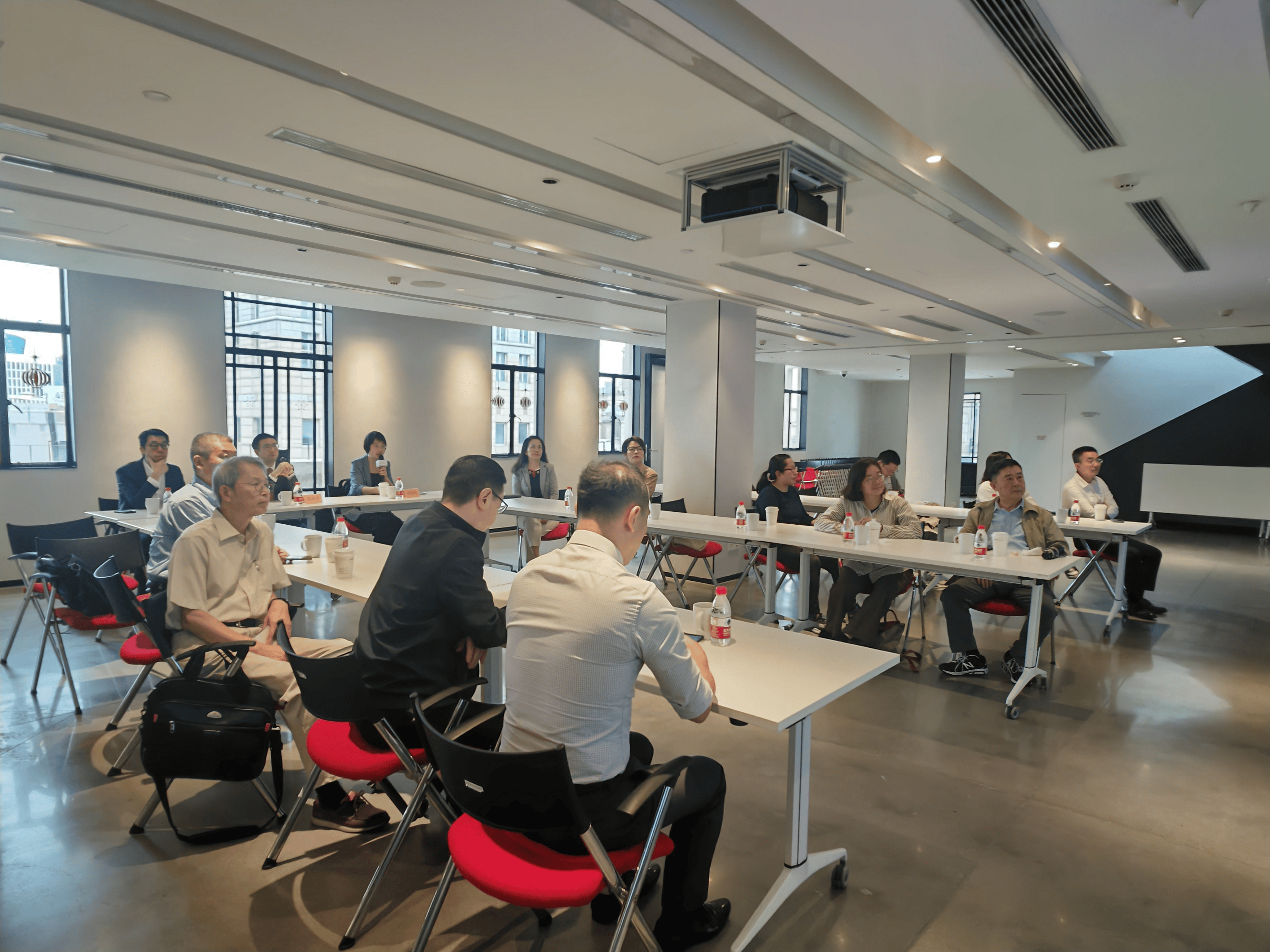 上海海外联谊会经济科技委员会"新质生产力"主题沙龙活动成功举办