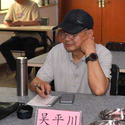 课堂学员风采易凡导师讲解楹联创作要点易凡导师讲解楹联知识接着