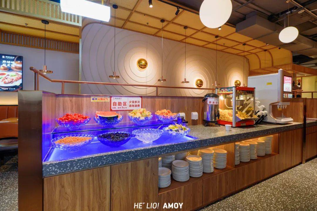 空口吃满嘴肉香,与一旁的酸梅酱搭配,果香与肉香完美结合,在清新的