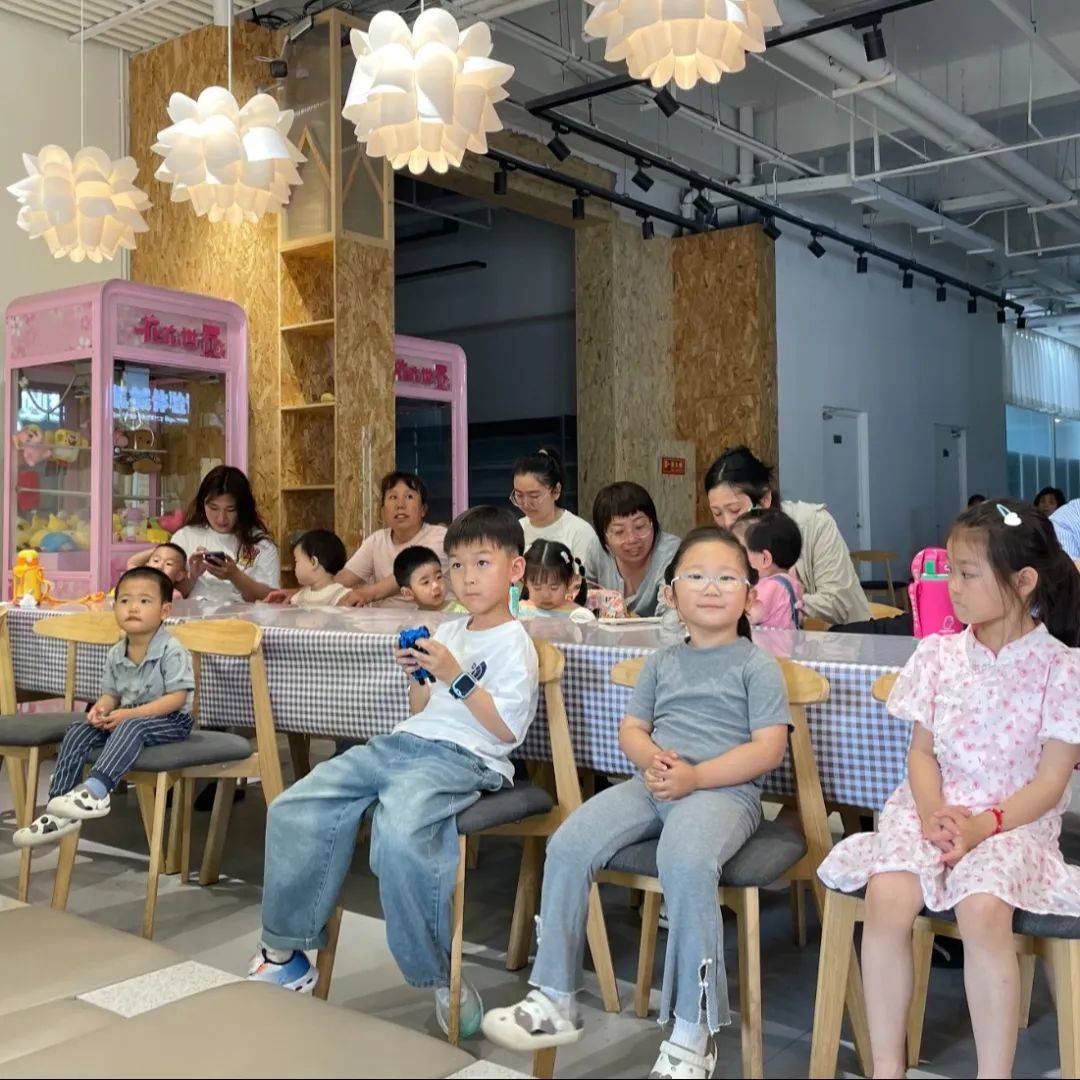 【nyns早托中心】早教潜能训练营 61 手偶剧——《小狗请客》